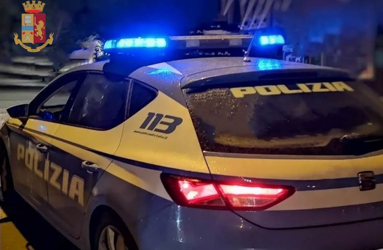Aggredisce e picchia la fidanzata, arrestato a Catania