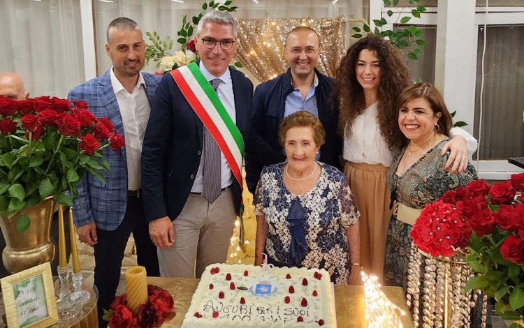 100 anni di Francesca Giorgia Arestia: è festa a Santa Croce Camerina