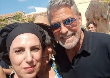 George Clooney in Sicilia per un compleanno tra Noto e Rosolini: tra i vip anche Cindy Crawford, Kate Moss e Naomi Campbell