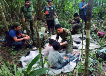Incidente aereo: 4 bambini ritrovati vivi nella selva dopo un mese