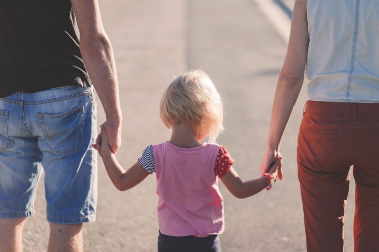 Assegno unico aprile 2025 in ritardo per la Pasqua