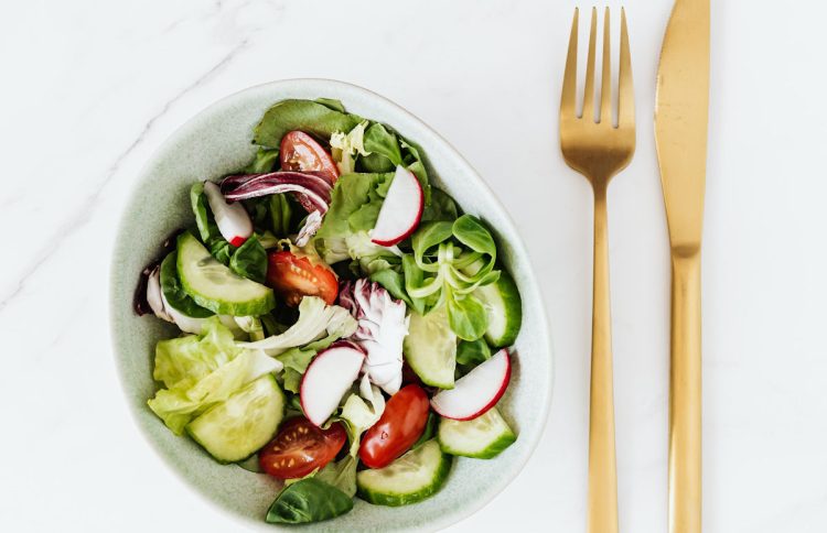 Insalata con mele: ricetta buonissima