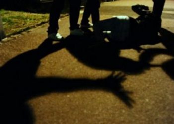 Avevano picchiato un tunisino per rubare motorino a Marina di Ragusa, arrestati due connazionali