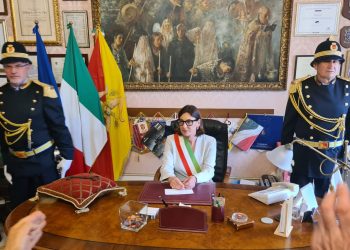 Le chiavi della città e la fascia tricolore per Maria Monisteri sindaco di Modica