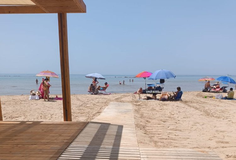 Santa Croce Camerina, divisi i servizi stagione estiva: docce gratuite