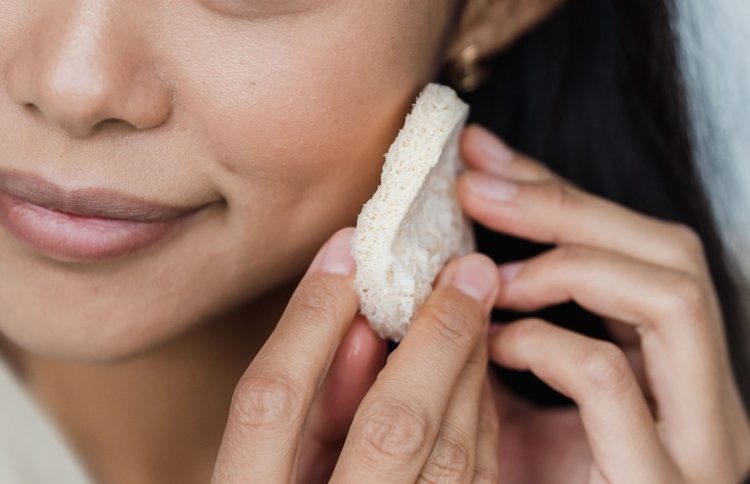 Bellezza viso: 5 regole per una pelle splendida