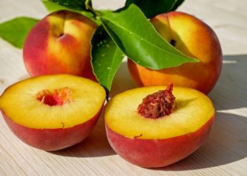 Le pesche fanno ingrassare?