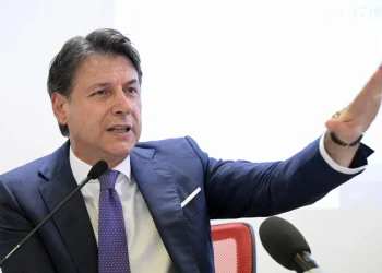 Salario minimo, Conte “Meloni non dimentichi i veri svantaggiati”