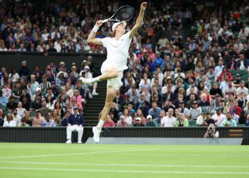 Sinner agli ottavi a Wimbledon, avanza Berrettini