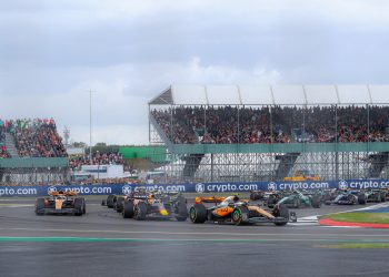A Silverstone vince Verstappen, Norris e Hamilton sul podio