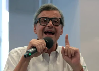 Salario minimo, Calenda “Se da destra un buon provvedimento lo voteremo”