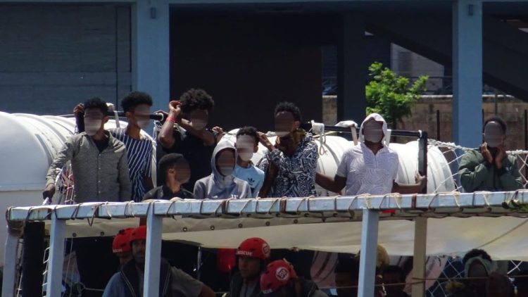 Libia dialoga con Tunisia e Malta per coordinare sforzi su immigrazione