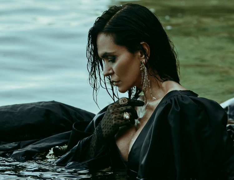 Toni Pellegrino presenta il corto La Pillirina con Maria Grazia Cucinotta