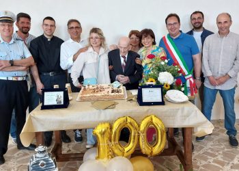 Gangi, festeggiati i 100 anni di Santo: uno degli ultimi (g)iacatari (selcini)