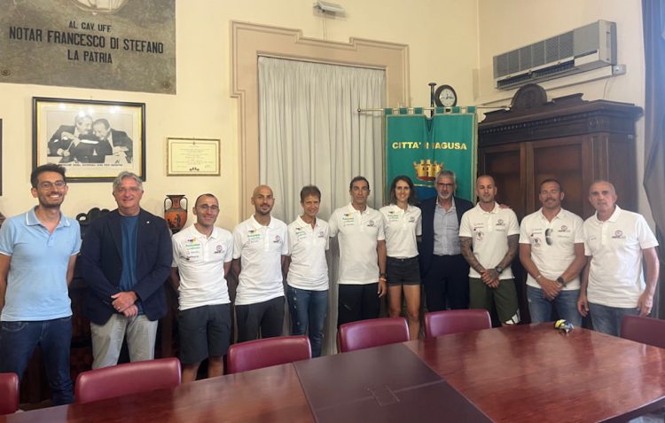 Gli atleti di Triathlon della Padua Ragusa incontrano sindaco e assessore allo sport