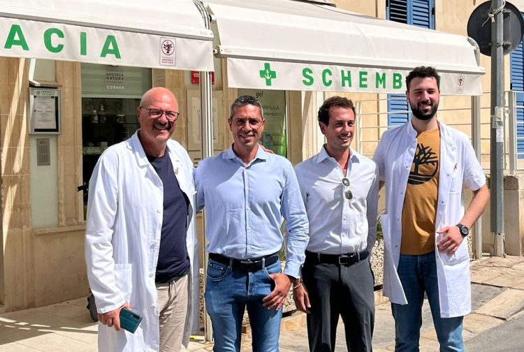 Un nuovo defibrillatore sul lungomare di Marina di Ragusa