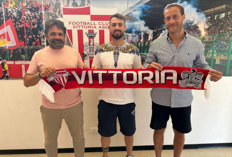 Vittoria: Marco Cammarata chiude trattativa con Tony Scerra
