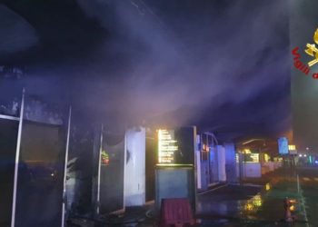 Incendio in aeroporto a Catania, voli sospesi fino a 19 luglio