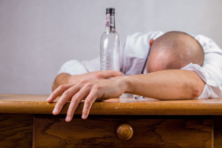 L'Associazione Alcolisti Anonimi di Ragusa celebra 30 anni di impegno nel recupero dall'alcolismo