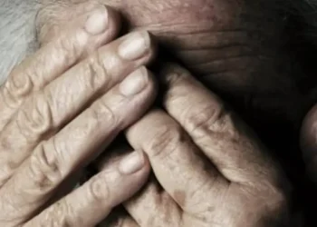 Ragusa, giovane maltratta e minaccia i propri genitori chiedendogli soldi: arrestato