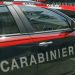 L'unico indizio è una collanina d'argento al collo. Una collanina sottile, semplice, senza ciondoli o lavorazioni particolari. E forse è anche da questo elemento, seppur scarno, che si cercherà di risalire all'identità dei resti trovati alla periferia di Roma, in un canale di scolo in via Ettore Fieramosca a Casalbertone. Uno scheletro affiorato durante dei lavori stradali, sepolto tra la vegetazione incolta di una zona appartata di un parco periferico. Un'area poco frequentata, nascosta e spesso ritrovo e giaciglio di senzatetto: forse anche questo non ha permesso che i resti fossero subito scoperti. A trovare lo scheletro sono stati degli operai che hanno allertato i Carabinieri. Attorno ai resti brandelli di stoffa sbiadita, un tempo si suppone capi di vestiario, e una parte della cinghia di uno zaino. Dall'esame delle dimensioni e della conformazione del cranio si arrivati a circoscrivere l'età con approssimazione e il sesso: si tratterebbe di una donna di circa 30 anni. A cercare di dipanare la matassa del giallo i carabinieri che stanno ora incrociando i profili fisici e anagrafici desunti dallo scheletro con quelli contenuti nella banca dati delle persone scomparse circa un anno fa: dai primi rilievi sui resti infatti sembra che lo scheletro stesse lì da almeno un anno-un anno e mezzo. Per questo si scandagliano tutte le denunce di scomparsa avvenute in quel periodo.