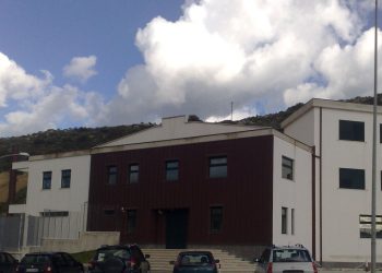 Donnalucata, spara a salve e poi lo accoltella: 29enne arrestato a Scicli