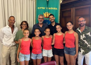 Le allieve del Centro Studi Danza Mila Plavsic di Ragusa ricevuti dal sindaco