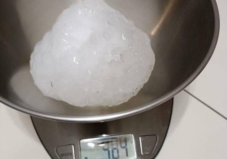 Maltempo estremo, grandine da mezzo chilo: danni ingenti