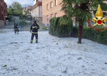 Maltempo, nubifragio nel Comasco: fortissimi temporali e grandine
