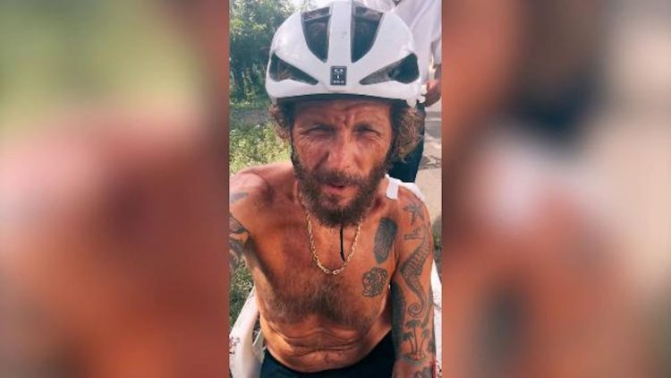Incidente in bici per Jovanotti a Santo Domingo: femore rotto