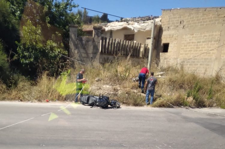 Incidente a Vittoria: un ferito