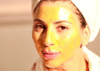 Bellezza viso: maschera alla frutta