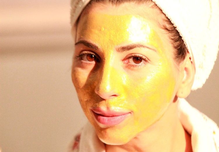 Bellezza viso: maschera alla frutta