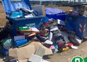 Modica, archivio di documenti nella spazzatura: si cerca il colpevole