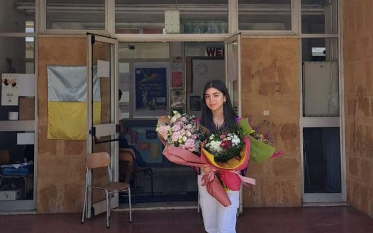 Maturità record, Nicole Insalaco si diploma al 4 anno con 100