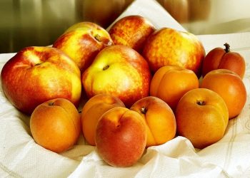 La frutta di luglio ricca di vitamine: fa bene alla salute della pelle