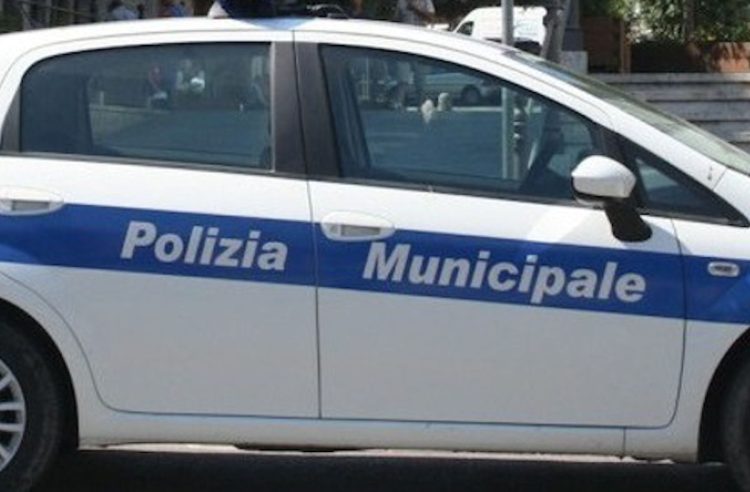 Ragusa, controlli nei mercati rionali: 15 sanzioni