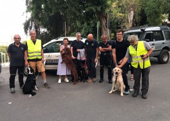 Ragusa, esercitazione Protezione Civile con 4 cani molecolari alla villa
