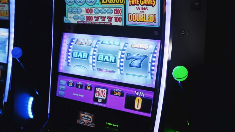 Provvedimenti del Questore di Ragusa per un bar a Donnalucata e un locale a Modica