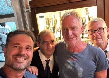 Sting in vacanza alle Eolie: cena a Lipari
