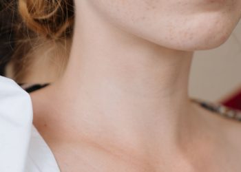 Disturbi della tiroide: 7 sintomi che ignoriamo