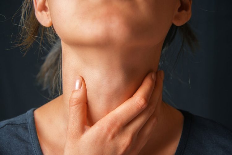 Tiroide gonfia: sintomi e cause