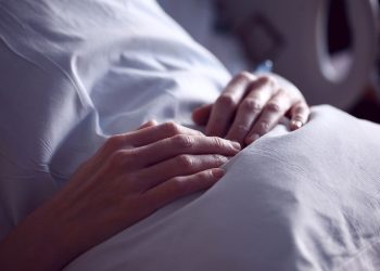 Tiroidectomia totale: rischi e conseguenze