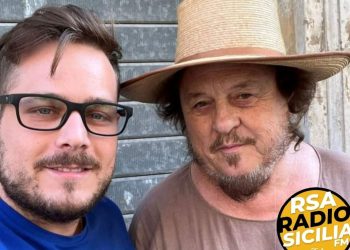 Zucchero Fornaciari a spasso per le vie di Noto