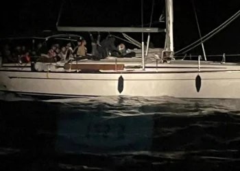 Nel Mediterraneo centrale 24 migranti alla deriva