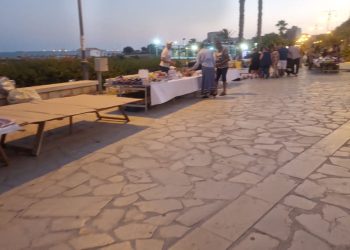 Abusivismo commerciale sul lungomare di Pozzallo