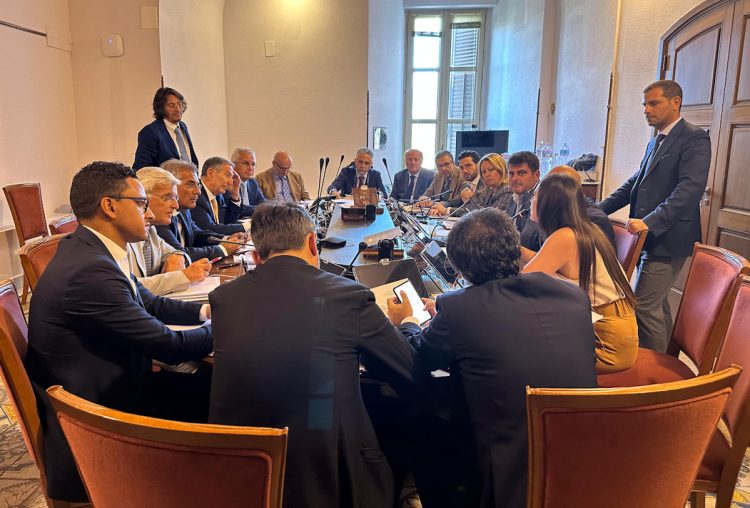 Sicilia, tornano le province, legge emendata dalla I Commissione