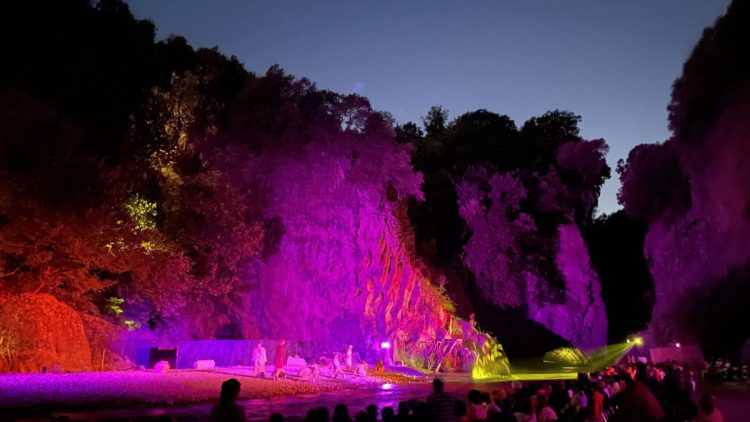 Inferno 2023, i turisti, il Qr code e il plauso britannico