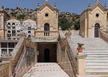 Rischio crolli al cimitero di Scicli, chiusi alcuni seminterrati: vietato visitare i propri cari
