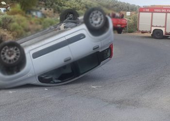 Incidente, 19enne cappotta con auto sulla Sampieri-Marina di Modica
